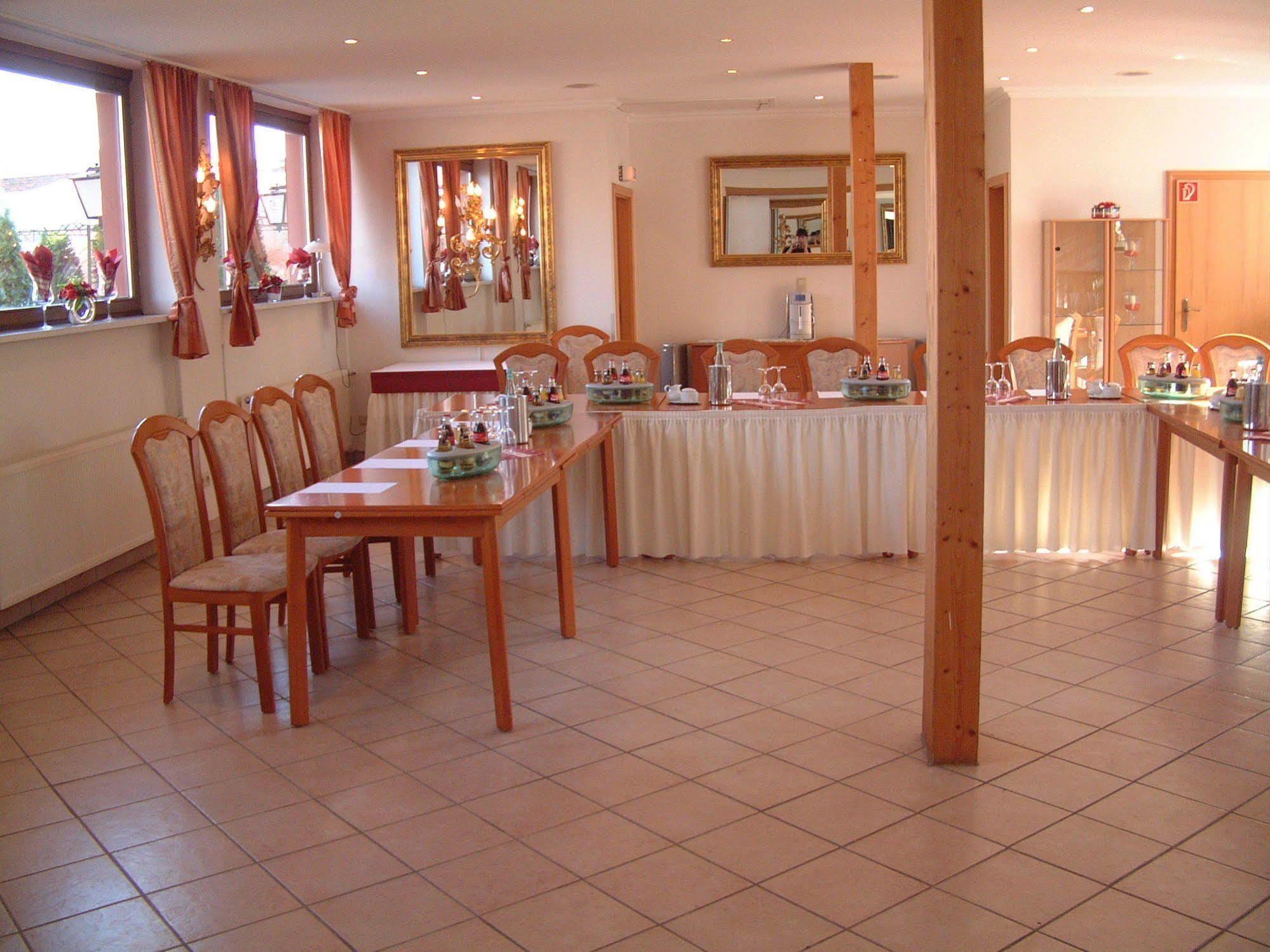Hotel Zum Stresemann เกิตทิงเงน ภายนอก รูปภาพ